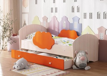 Детская кровать Тучка с ящиком, корпус Дуб млечный, фасад Оранжевый в Ангарске