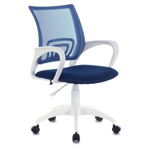Кресло офисное Brabix Fly MG-396W (с подлокотниками, пластик белый, сетка, темно-синее) 532399 в Ангарске